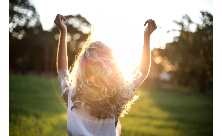 Prodotti solari per capelli forti e in salute anche al mare